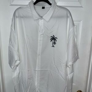 Men’s button down shirt size 5XL “never worn”